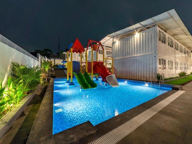 Kontena Hotel Batu  Exterior foto